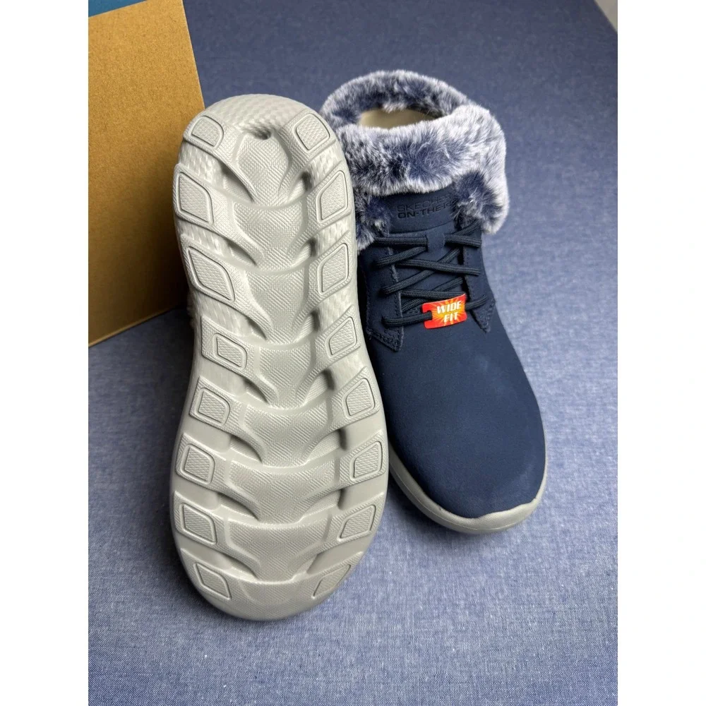 Skechers On-The-Go City 2 Winter Wishes Navy Blue Faux Fur Boots 144437W Wide 7